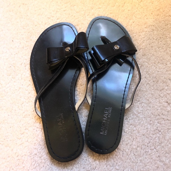 MICHAEL Michael Kors Shoes - NWOT Michael Kors Bow Leather Thong Flip Flops